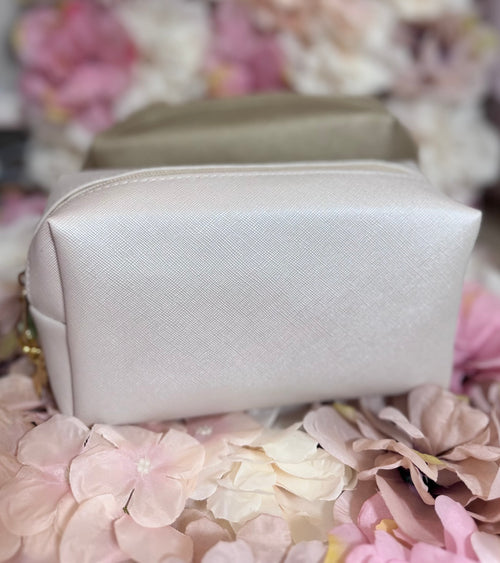 Grace Pouch
 ✨